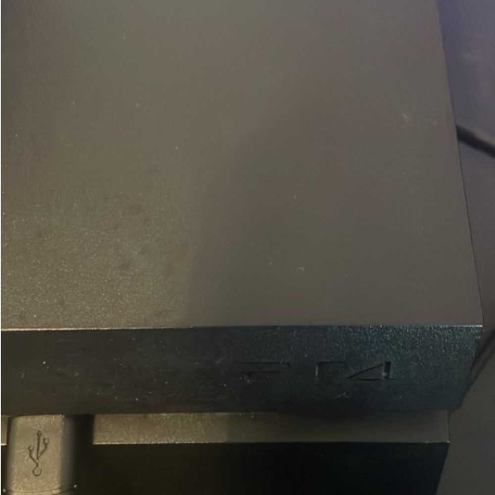 PS4 bundle - Picture 6 of 8